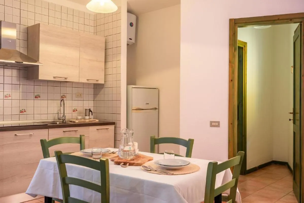 Glorious Residence Le Pavoncelle One Bedroom Sleeps Four Child Num1452 Santa Teresa Gallura 0*,