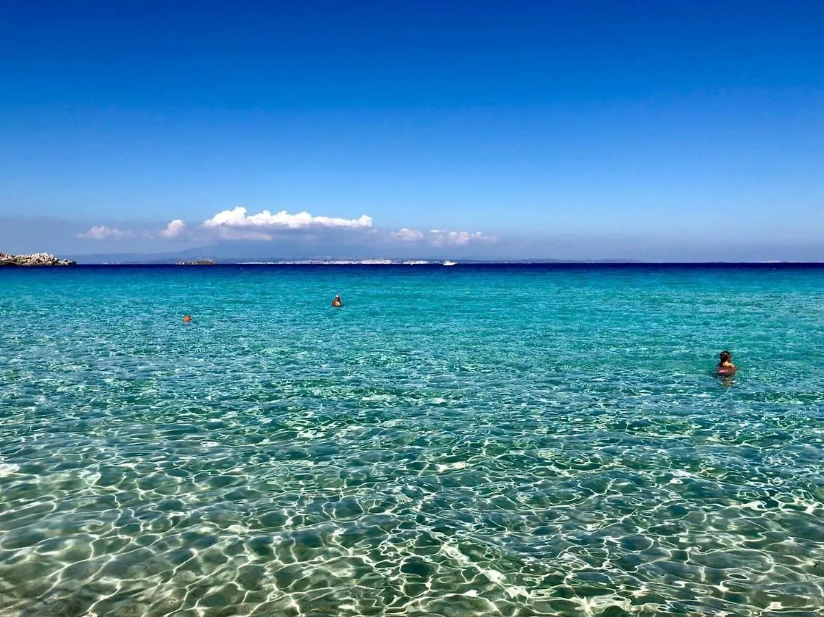Apartment Glorious Residence Le Pavoncelle One Bedroom Sleeps Four Child Num1452 Santa Teresa Gallura