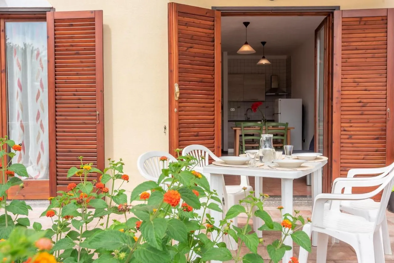 Glorious Residence Le Pavoncelle One Bedroom Sleeps Four Child Num1452 Santa Teresa Gallura 0*,  Italy